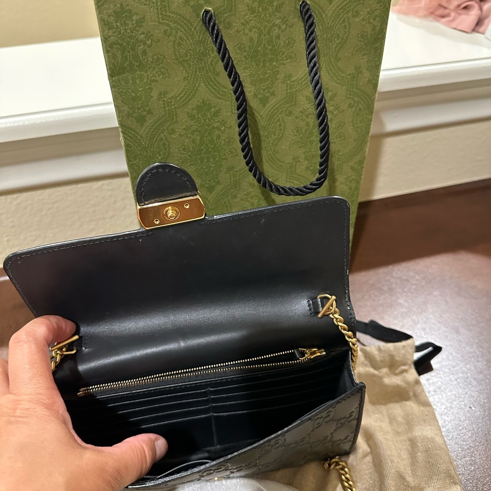 Gucci purse - Picture 4 of 10